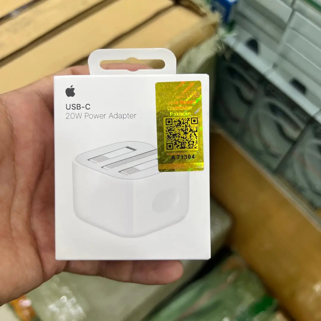 20W USB-C PD Fast Charger Block [UK 3-Pin Plug] with Type-C to Lightning Cable Combo Set - High-Speed Power Adapter Kit