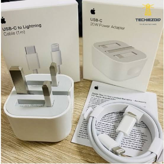 20W USB-C PD Fast Charger Block [UK 3-Pin Plug] with Type-C to Lightning Cable Combo Set - High-Speed Power Adapter Kit